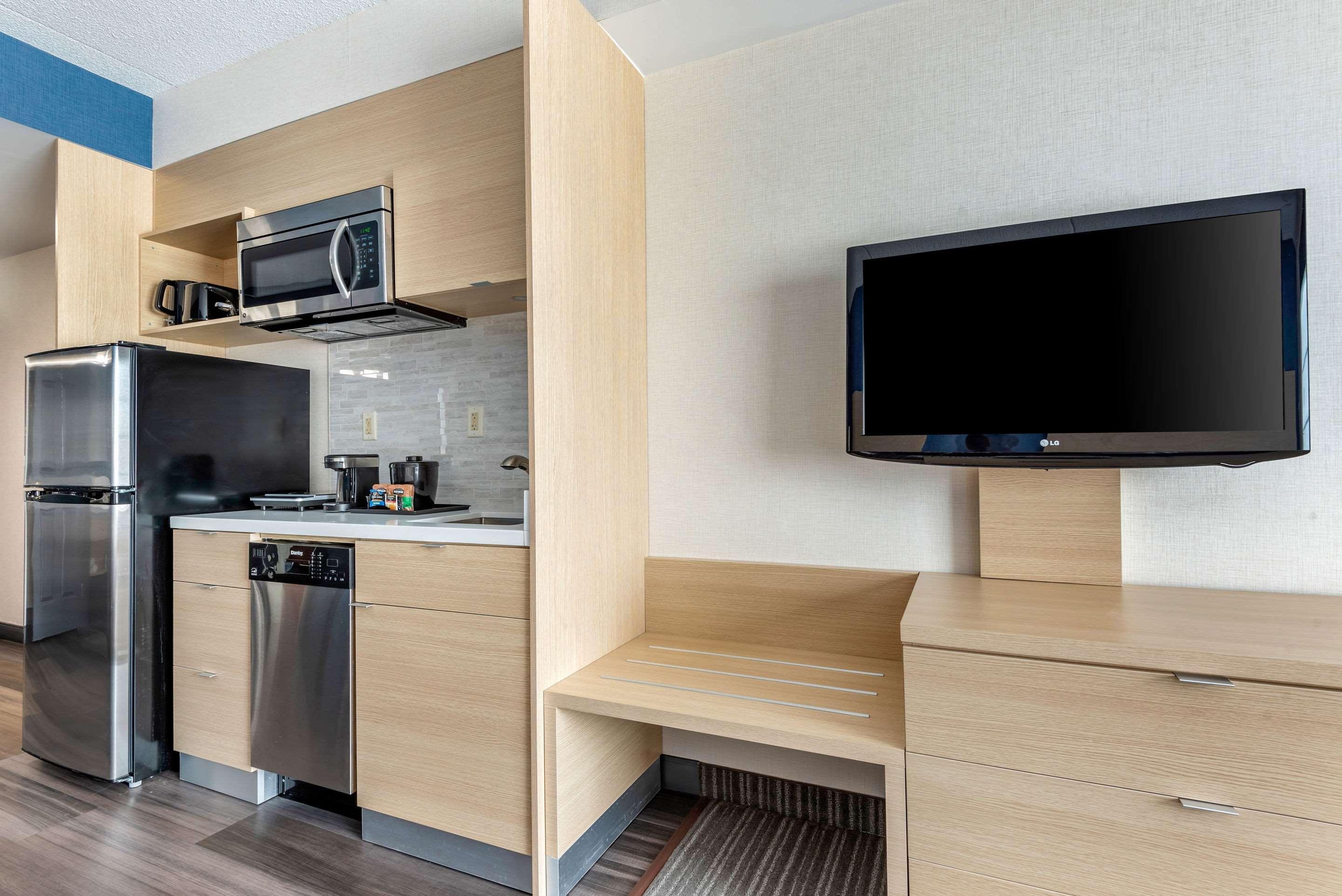 Quality Inn & Suites Оквилль Экстерьер фото